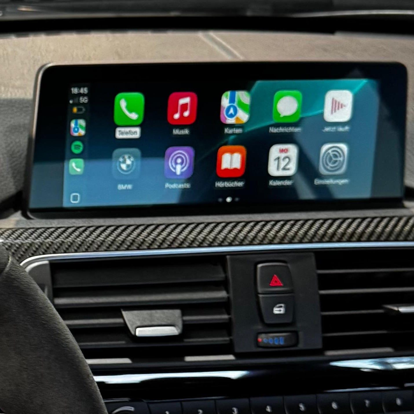 Nachgerüstetes Apple CarPlay im BMW-Display